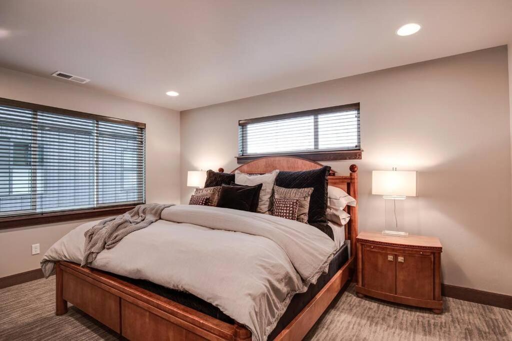 Luxury Townhome On The Park With Bridger Mtn Views Bozeman Exteriér fotografie