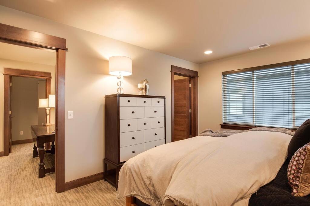 Luxury Townhome On The Park With Bridger Mtn Views Bozeman Exteriér fotografie