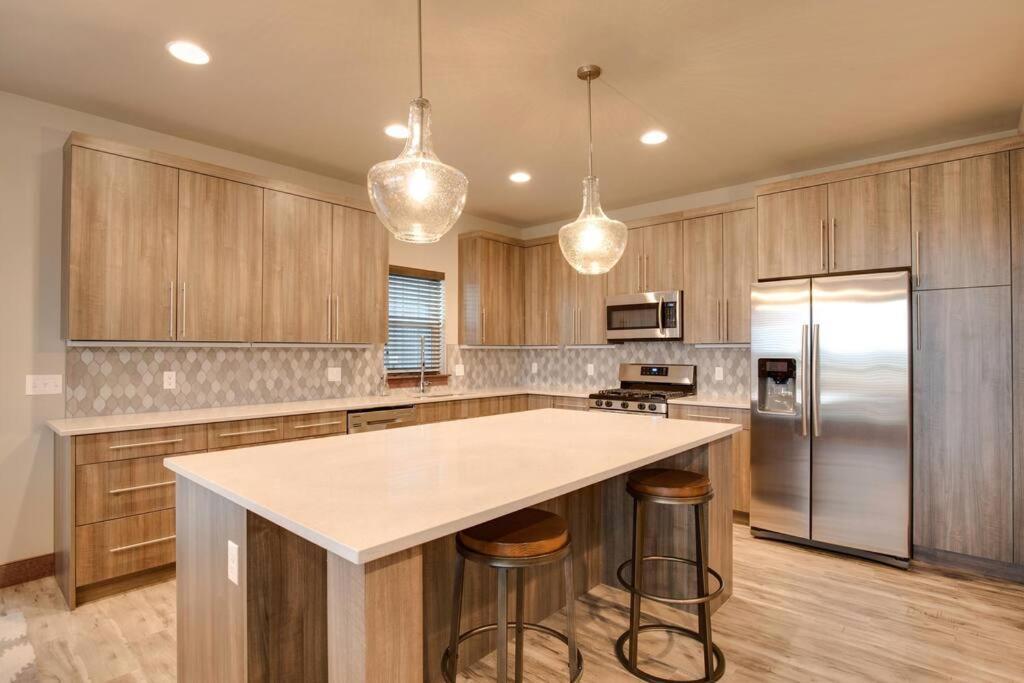 Luxury Townhome On The Park With Bridger Mtn Views Bozeman Exteriér fotografie