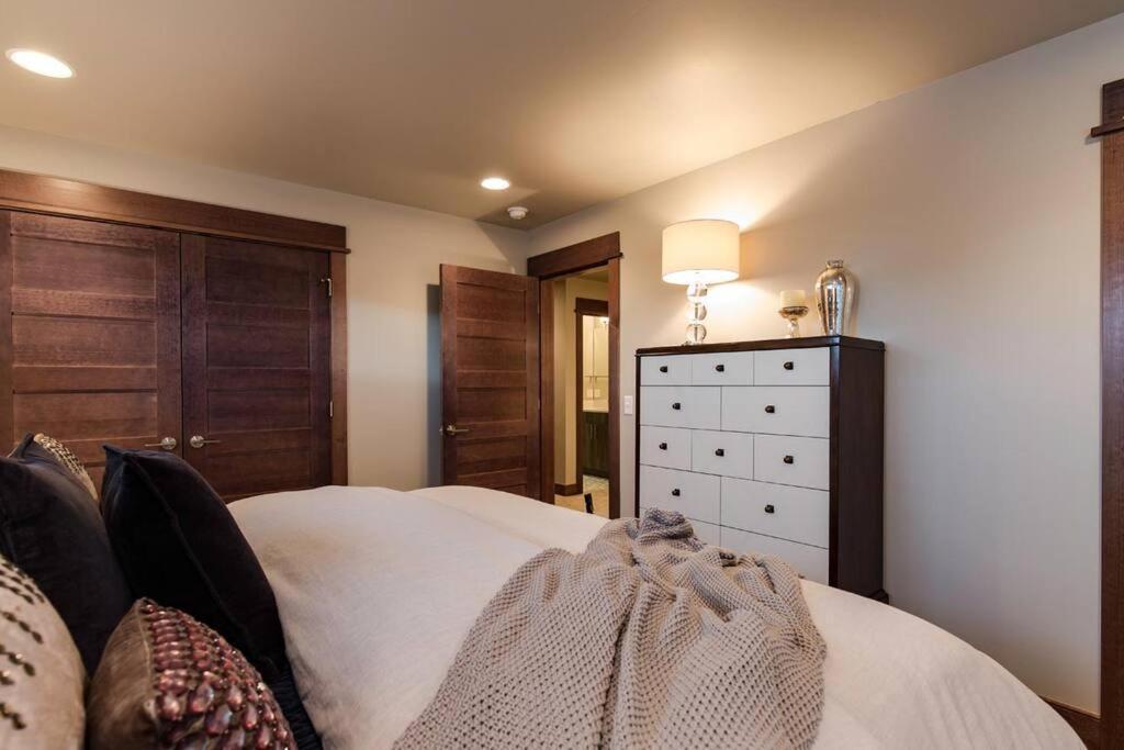 Luxury Townhome On The Park With Bridger Mtn Views Bozeman Exteriér fotografie