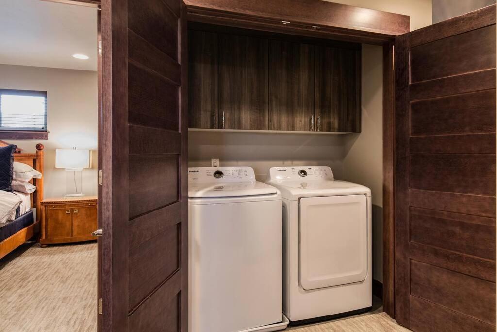 Luxury Townhome On The Park With Bridger Mtn Views Bozeman Exteriér fotografie
